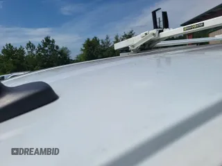 2020 Ford Transit z VIN 1FTBR1YG4LKA35767, wystawiony jako IAAI lot #42621042 z przebiegiem 147 845 mil mil oraz . Historia ofert i sprzedaży dostępna na DreamBid. Obrazek 1.