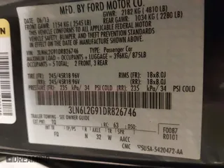 2013 Lincoln MKZ with VIN 3LN6L2G91DR826746, listed as a IAAI auction lot 40977256 with 164,418 mi miles. Bid and sale history available at carsss.com. Image 9.