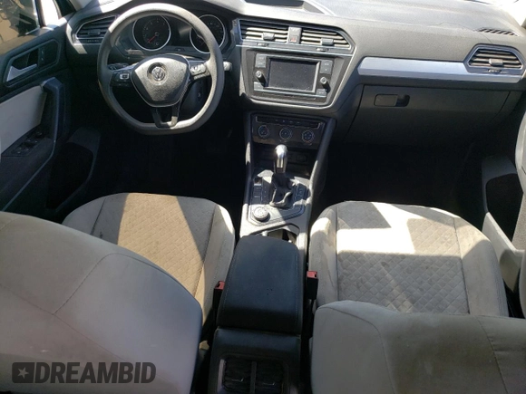 2019 Volkswagen Tiguan S z VIN 3VV0B7AX7KM010234, wystawiony jako Copart lot #53613175 z przebiegiem 55 980 mil mil oraz Szkoda całkowita • Salvage title. Historia ofert i sprzedaży dostępna na DreamBid. Obrazek 8.