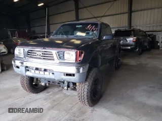 1997 Toyota Tacoma z VIN 4TAWN72N8VZ275224, wystawiony jako Copart lot #53267355 z przebiegiem 258 016 mil mil oraz Szkoda całkowita • Salvage title. Historia ofert i sprzedaży dostępna na DreamBid. Obrazek 1.