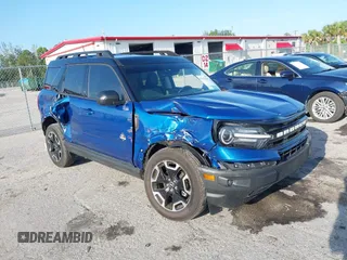 2024 Ford Bronco Sport Outer Banks z VIN 3FMCR9C61RRF36536, wystawiony jako IAAI lot #42363040 z przebiegiem 5 789 mil mil oraz . Historia ofert i sprzedaży dostępna na DreamBid. Obrazek 1.
