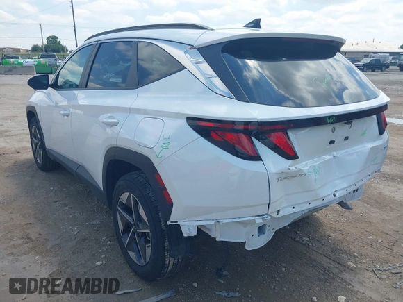 2025 Hyundai Tucson SEL with VIN 5NMJBCDE7SH496648, listed as a IAAI auction lot 42204406 with 7,602 mi miles and . Bid and sale history available at carsss.com. Image 3.