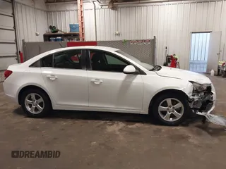 2014 Chevrolet Cruze 1LT z VIN 1G1PC5SB5E7390585, wystawiony jako IAAI lot #42567546 z przebiegiem 119 076 mil mil oraz . Historia ofert i sprzedaży dostępna na DreamBid. Obrazek 14.