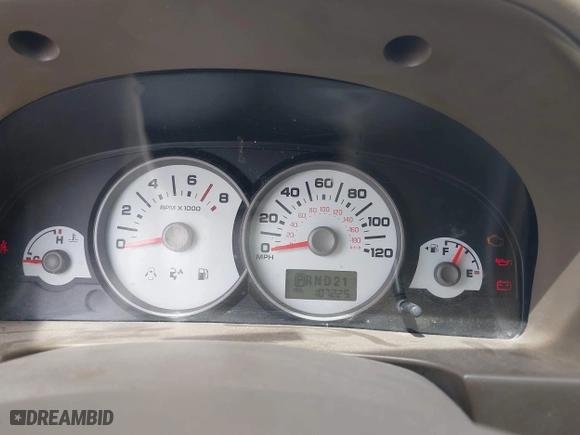 2005 Ford Escape XLT with VIN 1FMYU93135KC70928, listed as a IAAI auction lot 42102594 with 107,225 mi miles. Bid and sale history available at carsss.com. Image 7.