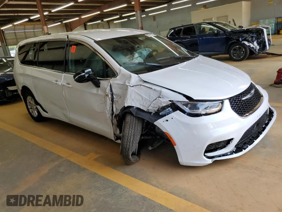 2025 Chrysler Pacifica Select with VIN 2C4RC1BG2SR553241, listed as a Copart auction lot 57602525 with Not provided miles and Non repairable. Bid and sale history available at DreamBid. Image 4.