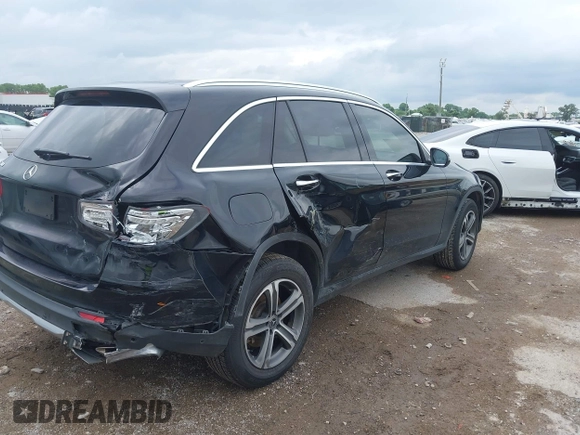 2019 Mercedes-Benz GLC 300 with VIN WDC0G4JB6KV185786, listed as a IAAI auction lot 42472450 with 86,561 mi miles and . Bid and sale history available at DreamBid. Image 4.