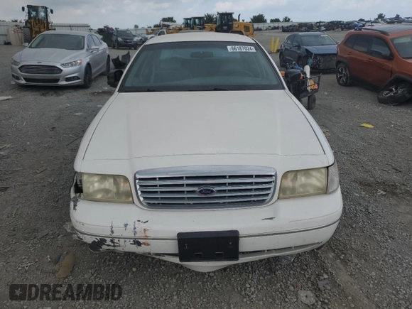 1998 Ford Crown Victoria Police z VIN 2FAFP71W7WX124185, wystawiony jako Copart lot #66187024 z przebiegiem 161 325 mil mil oraz Szkody całkowita. Historia ofert i sprzedaży dostępna na DreamBid. Obrazek 5.