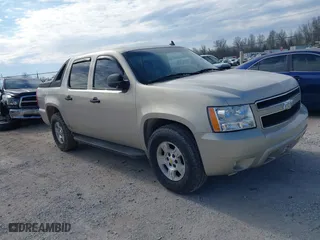 2007 Chevrolet Avalanche LTZ with VIN 3GNEC12J67G233631, listed as a IAAI auction lot 41907810 with 173,976 mi miles. Bid and sale history available at carsss.com. Image 1.
