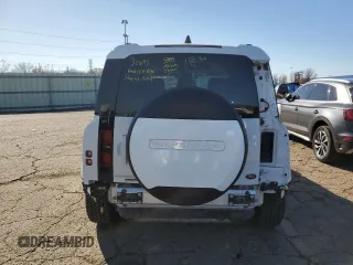 2020 Land Rover Defender SE z VIN SALEPEEU1L2017840, wystawiony jako Copart lot #79827314 z przebiegiem 63 973 mil mil oraz Czysty tytuł • Clean title. Historia ofert i sprzedaży dostępna na DreamBid. Obrazek 6.