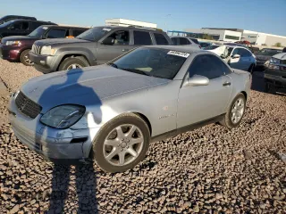 1998 Mercedes-Benz SLK-Class with VIN WDBKK47F5WF073700, listed as a Copart auction lot 66996724 with 131,182 mi miles and Salvage Title. Bid and sale history available at carsss.com. Image 1.