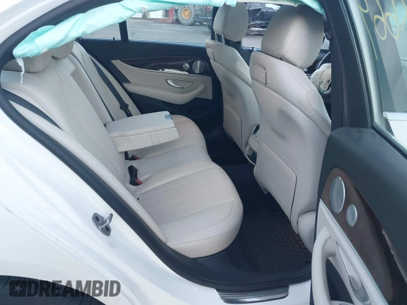 2019 Mercedes-Benz E-Class E 300 with VIN WDDZF4KB2KA609220, listed as a IAAI auction lot 41172669 with 49,607 mi miles. Bid and sale history available at carsss.com. Image 8.