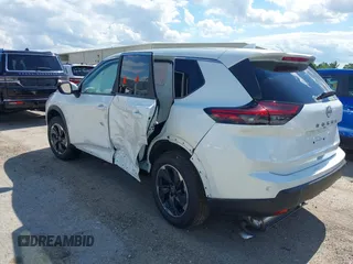 2025 Nissan Rogue SV with VIN 5N1BT3BA5SC828212, listed as a IAAI auction lot 42234352 with 1,256 mi miles and . Bid and sale history available at DreamBid. Image 3.