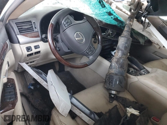 2014 Lexus LS 460 L with VIN JTHGL5EF7E5053268, listed as a Copart auction lot 83694764 with Not provided miles and Salvage title. Bid and sale history available at DreamBid. Image 8.
