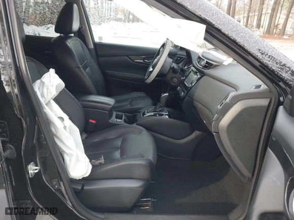 2017 Nissan Rogue SL with VIN 5N1AT2MV0HC840377, listed as a IAAI auction lot 41392637 with 111,912 mi miles. Bid and sale history available at carsss.com. Image 5.