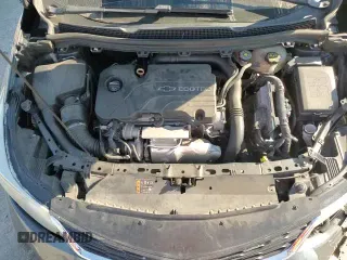 2018 Chevrolet Cruze LT z VIN 3G1BE6SM5JS573833, wystawiony jako Copart lot #70338185 z przebiegiem 90 711 mil mil oraz Szkoda całkowita • Salvage title. Historia ofert i sprzedaży dostępna na DreamBid. Obrazek 13.