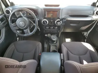 2014 Jeep Wrangler Unlimited Sahara z VIN 1C4BJWEG8EL188271, wystawiony jako Copart lot #59972535 z przebiegiem 130 314 mil mil oraz Szkoda całkowita • Salvage title. Historia ofert i sprzedaży dostępna na DreamBid. Obrazek 8.