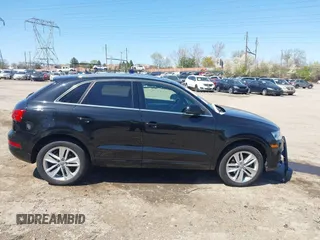 2016 Audi Q3 Premium Plus z VIN WA1EFCFS9GR023727, wystawiony jako IAAI lot #41999918 z przebiegiem 97 781 mil mil oraz . Historia ofert i sprzedaży dostępna na DreamBid. Obrazek 13.