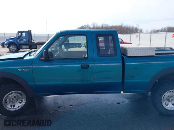 1994 Ford Ranger Splash with VIN 1FTCR15X9RPC52929, listed as a IAAI auction lot 41773442 with 229,012 mi miles and . Bid and sale history available at DreamBid. Image 13.
