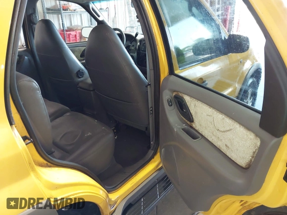 2001 Ford Escape XLT с VIN 1FMYU04131KF44245, выставлен на аукционе IAAI как лот 42273289 с пробегом 224 783 миль миль и . История ставок и продаж доступна на DreamBid. Изображение 8.
