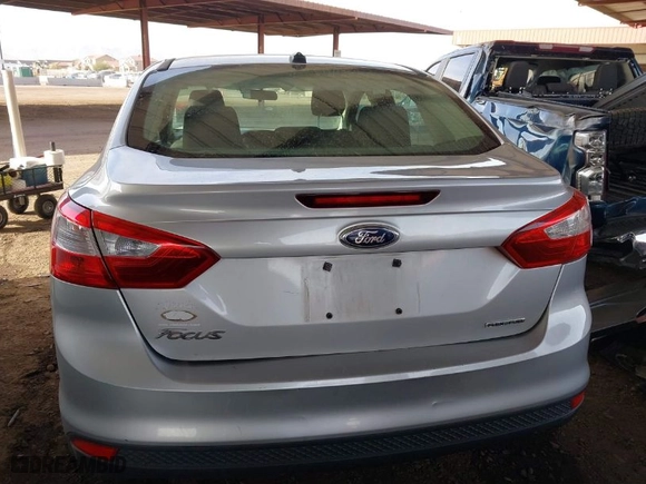 2013 Ford Focus S with VIN 1FADP3E21DL164408, listed as a IAAI auction lot 41623495 with NaN miles. Bid and sale history available at carsss.com. Image 16.