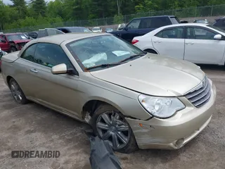 2010 Chrysler Sebring Limited z VIN 1C3BC6EV9AN122372, wystawiony jako IAAI lot #42382181 z przebiegiem 34 454 mil mil oraz . Historia ofert i sprzedaży dostępna na DreamBid. Obrazek 1.