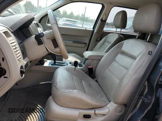 2008 Ford Escape Hybrid z VIN 1FMCU49H38KA03178, wystawiony jako Copart lot #59577115 z przebiegiem 223 992 mil mil oraz Szkoda całkowita • Salvage title. Historia ofert i sprzedaży dostępna na DreamBid. Obrazek 7.