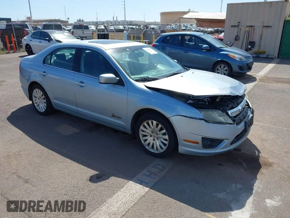 2010 Ford Fusion Hybrid z VIN 3FADP0L3XAR138980, wystawiony jako IAAI lot #41545161 z przebiegiem 92 386 mil mil oraz . Historia ofert i sprzedaży dostępna na DreamBid. Obrazek 1.