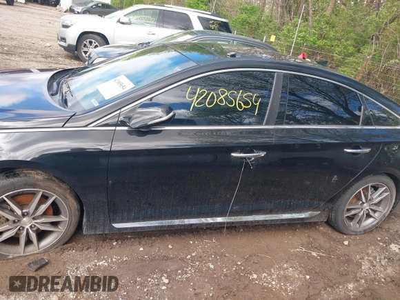 2015 Hyundai Sonata 2.0T Sport with VIN 5NPE34AB2FH068154, listed as a IAAI auction lot 42085654 with 77,824 mi miles. Bid and sale history available at carsss.com. Image 14.