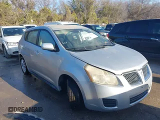 2010 Pontiac Vibe w/1SB with VIN 5Y2SP6E09AZ410695, listed as a IAAI auction lot 41231994 with 152,225 mi miles. Bid and sale history available at carsss.com. Image 1.