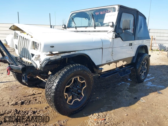 1992 Jeep Wrangler with VIN 2J4FY29S3NJ546994, listed as a IAAI auction lot 41765343 with 191,215 mi miles. Bid and sale history available at carsss.com. Image 2.