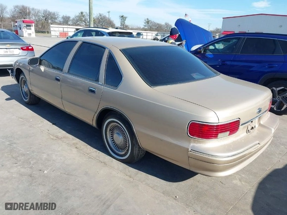1996 Chevrolet Caprice Classic 1SA Special Value Pkg with VIN 1G1BL52W2TR102066, listed as a IAAI auction lot 41287821 with 276,757 mi miles. Bid and sale history available at carsss.com. Image 3.