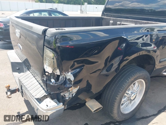 2010 Ford F-250 XL with VIN 1FTSW2A54AEA39871, listed as a IAAI auction lot 42566449 with 221,358 mi miles and . Bid and sale history available at DreamBid. Image 17.