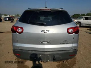 2011 Chevrolet Traverse 1LT z VIN 1GNKRGED9BJ403885, wystawiony jako Copart lot #56929765 z przebiegiem Nie podano mil oraz Szkoda całkowita • Salvage title. Historia ofert i sprzedaży dostępna na DreamBid. Obrazek 6.