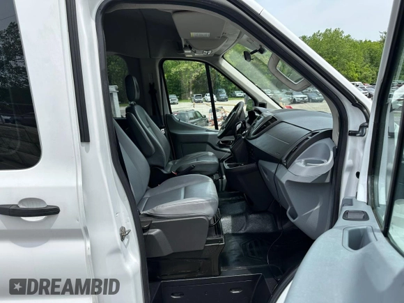 2015 Ford Transit XL with VIN 1FBZX2CM6FKB16513, listed as a Copart auction lot 58971145 with 209,777 mi miles and Clean title. Bid and sale history available at DreamBid. Image 6.