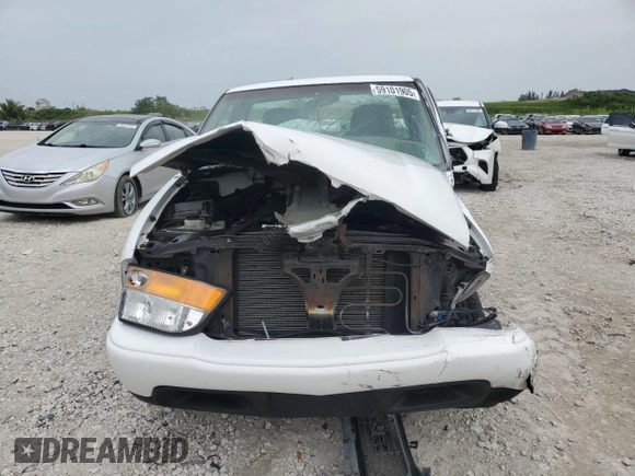 1998 GMC Sonoma z VIN 1GTCS144XWK518236, wystawiony jako Copart lot #59101905 z przebiegiem Nie podano mil oraz Nie do naprawy • Non repairable. Historia ofert i sprzedaży dostępna na DreamBid. Obrazek 5.