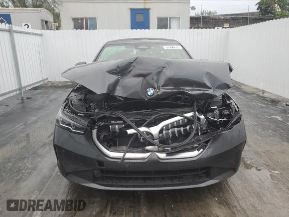 2024 BMW 5 Series 530i xDrive with VIN WBA53FJ06RCR51830, listed as a Copart auction lot 89371555 with 0 mi miles and Clean Title. Bid and sale history available at carsss.com. Image 5.