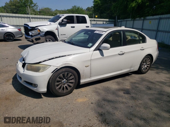 2009 BMW 3 Series 328i with VIN WBAPH77569NL84073, listed as a Copart auction lot 52185535 with 114,929 mi miles and Salvage Title. Bid and sale history available at carsss.com. Image 1.