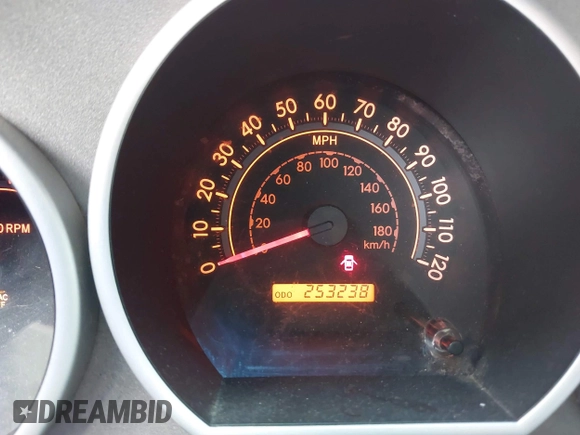 2013 Toyota Tundra z VIN 5TFRM5F14DX061244, wystawiony jako IAAI lot #41565473 z przebiegiem 253 238 mil mil oraz . Historia ofert i sprzedaży dostępna na DreamBid. Obrazek 7.
