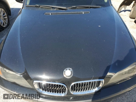 2004 BMW 3 Series 325i with VIN WBAET37424NJ42802, listed as a Copart auction lot 88778135 with 117,722 mi miles and Salvage Title. Bid and sale history available at carsss.com. Image 11.