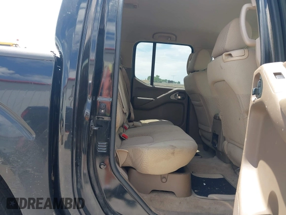 2005 Nissan Frontier LE z VIN 1N6AD07W85C418182, wystawiony jako IAAI lot #42577570 z przebiegiem 204 780 mil mil oraz . Historia ofert i sprzedaży dostępna na DreamBid. Obrazek 8.