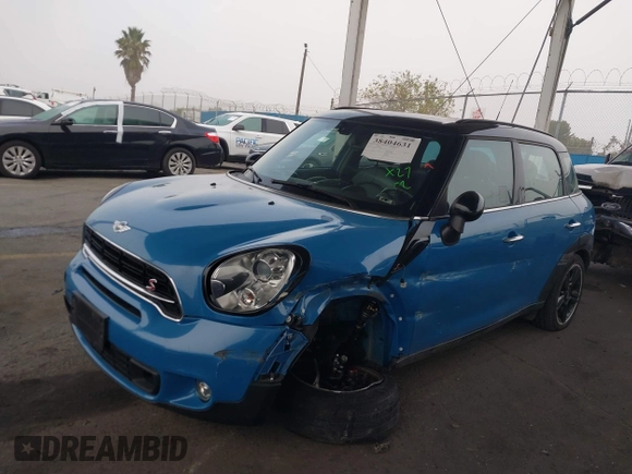 2016 MINI Countryman S with VIN WMWZC3C55GWT09717, listed as a IAAI auction lot 38404631 with 46,016 mi miles and . Bid and sale history available at DreamBid. Image 2.