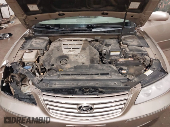 2006 Hyundai Azera SE with VIN KMHFC46F56A095383, listed as a IAAI auction lot 42373827 with 189,091 mi miles and . Bid and sale history available at DreamBid. Image 10.