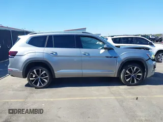 2024 Volkswagen Atlas SEL Premium R-Line с VIN 1V2FR2CA4RC591508, выставлен на аукционе IAAI как лот 41660452 с пробегом 1 783 миль миль и . История ставок и продаж доступна на DreamBid. Изображение 14.