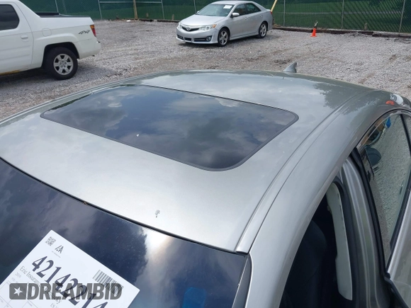 2019 Lexus ES 350 with VIN 58ABZ1B13KU015358, listed as a IAAI auction lot 42142214 with 84,766 mi miles and . Bid and sale history available at DreamBid. Image 17.