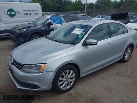 2013 Volkswagen Jetta SE with VIN 3VWDP7AJ6DM360709, listed as a IAAI auction lot 42656414 with 74,322 mi miles and . Bid and sale history available at DreamBid. Image 2.