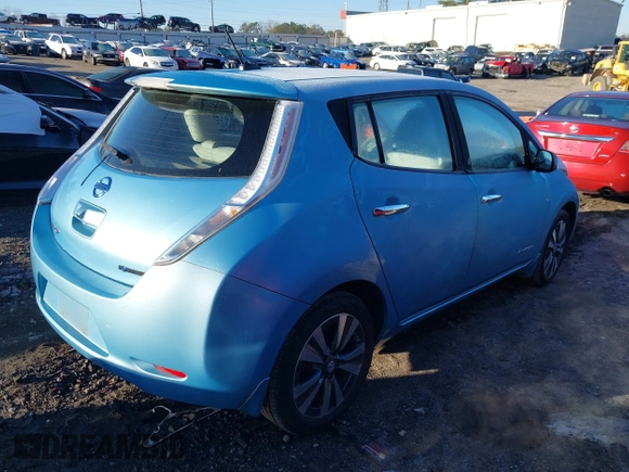 2015 Nissan LEAF SV with VIN 1N4AZ0CP1FC318788, listed as a IAAI auction lot 41572300 with 144,452 mi miles. Bid and sale history available at carsss.com. Image 4.