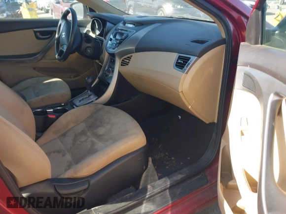 2013 Hyundai Elantra GLS z VIN 5NPDH4AE3DH363610, wystawiony jako IAAI lot #42100303 z przebiegiem 156 511 mil mil oraz . Historia ofert i sprzedaży dostępna na DreamBid. Obrazek 5.