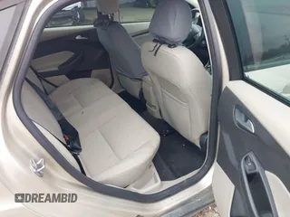 2017 Ford Focus SE with VIN 1FADP3F28HL236581, listed as a IAAI auction lot 41911991 with 61,990 mi miles. Bid and sale history available at carsss.com. Image 8.