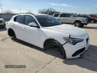 2019 Alfa Romeo Stelvio z VIN ZASPAJAN1K7C36301, wystawiony jako Copart lot #88811295 z przebiegiem Nie podano mil oraz Szkoda całkowita • Salvage title. Historia ofert i sprzedaży dostępna na DreamBid. Obrazek 4.