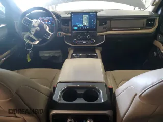 2022 Ford Expedition Limited z VIN 1FMJU2AT5NEA36558, wystawiony jako Copart lot #84229534 z przebiegiem 41 330 mil mil oraz Szkoda całkowita • Salvage title. Historia ofert i sprzedaży dostępna na DreamBid. Obrazek 8.